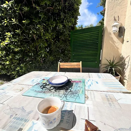 Apartment Climatise Avec Entree Privee- 5 Min Des Plages, Sur Les Hauteurs De *